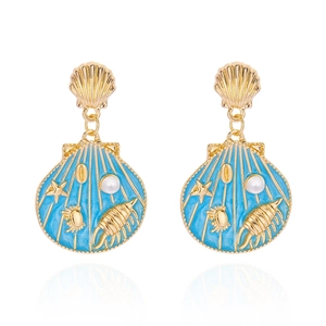 Orecchini a pendente con stella marina e conchiglia in smalto blu e perla