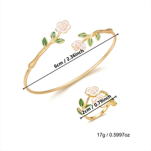 Gedetailleerde maat- en gewichtsgids voor de witte roos emaille armband en ring set