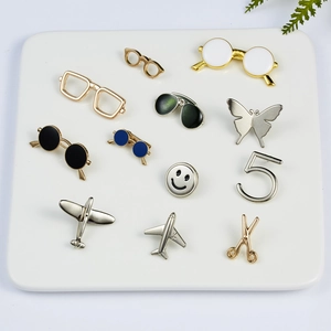 Fashion Simple Alloy Airplane Brooch Creative Butterfly Scissors Shape Lapel Pin Metallic Decorative Chest Ornament For Unisex Daily Gift