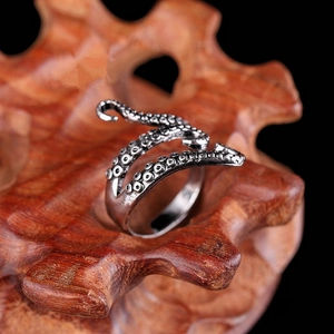 Adjustable punk octopus tentacle ring in vintage silver finish with detailed suckers