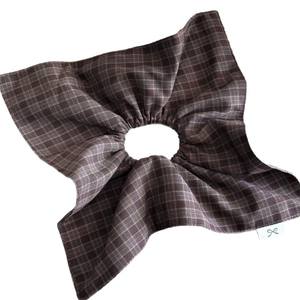 Brown checkered vintage oversized scrunchie with square pleated edges and bow label
