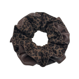 Retro double-layer leopard print velvet scrunchie in brown and leopard pattern