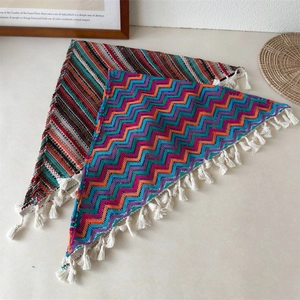 Boheems Gehaakte Opengewerkte Driehoekige Sjaal Vintage Meerkleurige Kwastje Bandana Haarwikkel Voor Dames Zoete Zomer Reizen Hoofddeksel