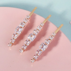 Three-piece set of elegant gold hair clips with gradient square crystals for formal parties