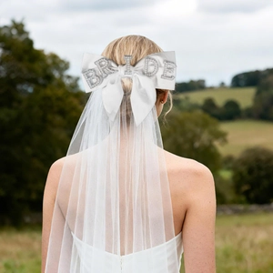 White Satin Bow Bridal Veil With Rhinestone Bride Letters Tulle Short Veil For Wedding Bachelorette Party Women Hair Accessories