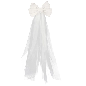 Elegant double-layered short bridal veil with white satin bow for wedding photography