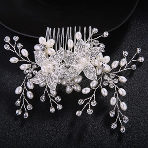 Luxurious bridal hair comb with silver alloy flowers, white pearls and sparkling rhinestones