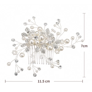 Elegant bridal hair comb with pearls and rhinestones, measuring 11.5cm by 7cm in silver