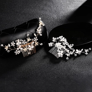 Détails de peignes à cheveux de mariée faits main avec perles de cristal en or et argent