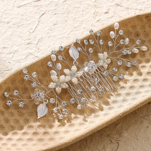 Peigne à Cheveux de Mariée Fait à la Main Élégant Feuille Alliage Künstliche Perle Strass Cristal Coiffe de Mariage Pour Femme Accessoire