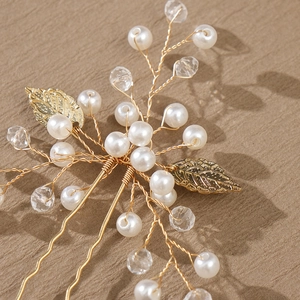 Épingle à cheveux de mariée dorée faite main avec perles et cristaux pour coiffure chic