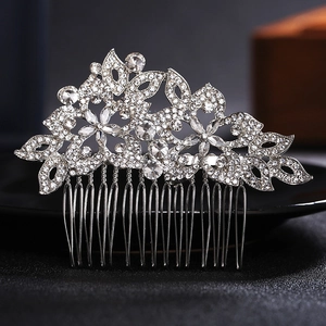 Peigne à cheveux élégant pour mariée avec fleurs argentées, feuilles et strass scintillants