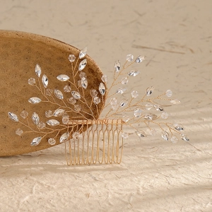 Peigne à cheveux de mariée doré fait main avec perles de cristal scintillantes luxueuses