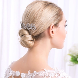 Peigne à Cheveux de Mariée Élégant en Forme de Feuille de Strass Style Occidental pour Mariage Alliage Perle Artificielle Bijoux Argent