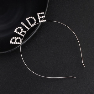 Serre-tête de mariée argenté élégant avec lettrage BRIDE serti de strass brillants