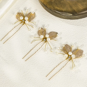 Dreiteiliges goldenes Braut-Haarnadel-Set mit Perlen, Kristallen und Blatt-Motiv