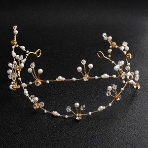 Handgefertigtes Braut-Stirnband mit Perlen und Kristallen auf goldenem Metalldraht