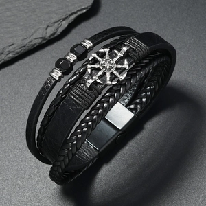 Bracelet multicouche vintage en cuir tressé pour homme avec symbole roue solaire argentée