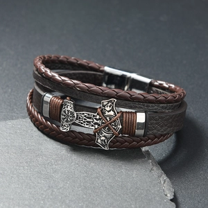 Bracelet multicouche vintage en cuir pour hommes avec marteau viking et fermoir aimanté