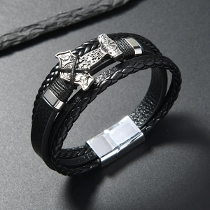 Bracelet multicouche en cuir pour homme avec pendentif marteau de Thor Mjölnir argent