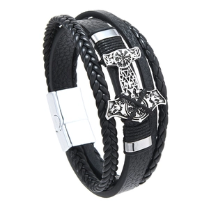 Bracelet multicouche pour homme en cuir noir avec marteau de Thor et fermoir acier