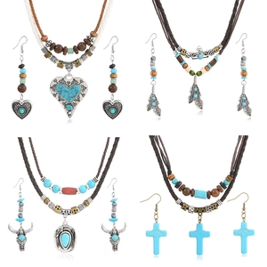 Parure Bijoux Vintage Bohémienne Collier en Similicuir Tressé Boucles d'Oreilles Turquoise Western Taureau Plume Cœur Croix