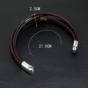 Detail view showing dimensions of multilayer braided leather bracelet with magnetic clasp