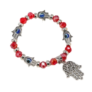 Pulsera de cuentas rojas con colgantes de Mano de Fátima y amuletos de Ojo Turco