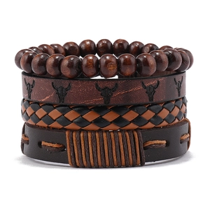 Vintage Lederarmband Set für Herren mit Holzperlen und Stierschädel-Muster in Braun