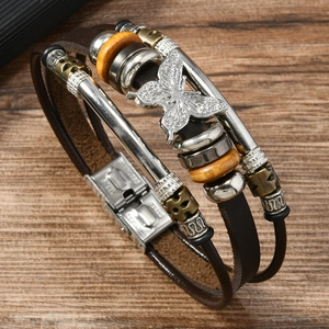 Retro-Mehrlagen-Lederarmband mit Bronze-Schmetterling und Edelstahl-Faltverschluss