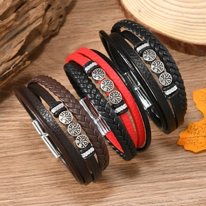 Bracciale Vintage in Pelle PU Intrecciata Multistrato Con Ciondolo Albero della Vita in Lega Fibbia Magnetica Gioielli Uomo