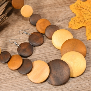 Retro bohemian jewelry set with wooden round disc pendant necklace and hook earrings