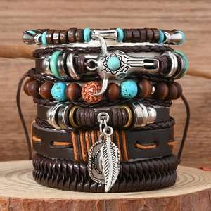 Bracelet en Cuir Tressé Multicouche Vintage Chapeau de Cowboy Tête de Taureau Plume Bijoux Ethniques Bohèmes Mixte