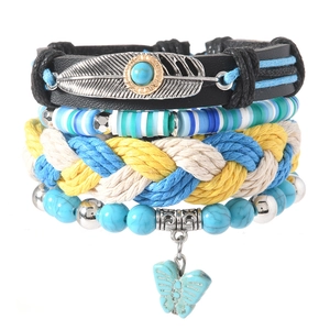 Ensemble de bracelets bohème avec plumes turquoise et perles multicouches d'été