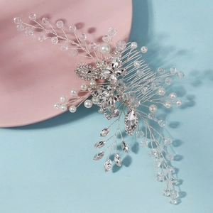 Bridal hair comb with silver wire flowers, crystal rhinestones and white pearls