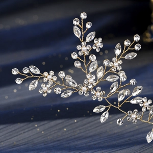 Exquisiter Braut-Haarkamm mit Golddrahtzweigen, Marquise-Steinen und weißen Perlen