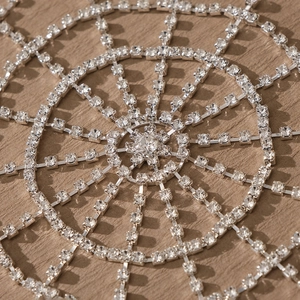 Chaîne de tête multicouche exotique du Moyen-Orient avec strass argentés