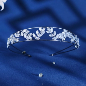 Serre-tête luxueux en feuilles d'argent à double couche avec zircons marquise étincelants