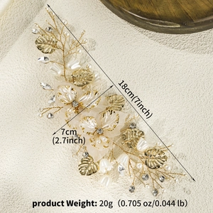 Detailed size specifications of the gold bridal floral hair clip with 18cm length