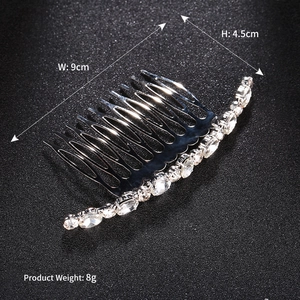 Silver bridal hair comb with glass rhinestones measuring 9cm width and 4.5cm height