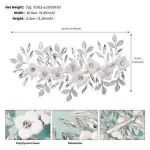 Detailed infographic showing white polystyrene flowers and rhinestone hair clip dimensions