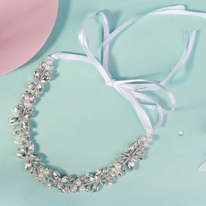 Serre-tête de mariée avec cristaux feuilles argentées et perles sur rubans de soie