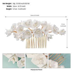 Détails du peigne à cheveux floral blanc pour mariée avec dimensions 12x5,7cm et infos