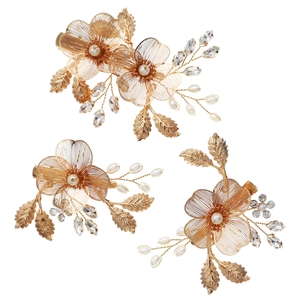 Set de trois barrettes à fleurs dorées faites main avec perles et strass brillants