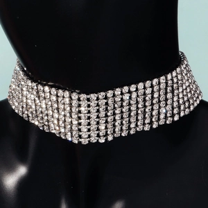 Glitzernde mehrreihige Strass-Halskette für Brautmode und elegante Abendpartys