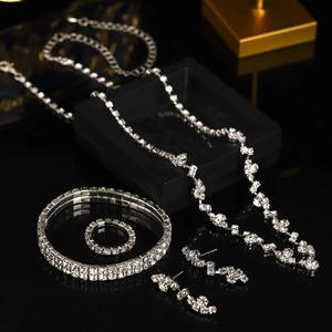 Parure bijoux de mariée en argent avec collier de cristal, bracelet, boucles et bague