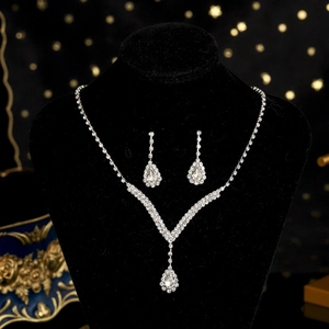 Luxury Alloy Rhinestone Teardrop Pendant V-Necklace And Dangle Earrings Jewelry For Wedding Banquet Women Accessories