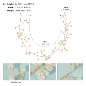 Vue détaillée d'un bandeau de mariée doré fait main avec perles et fleurs blanches