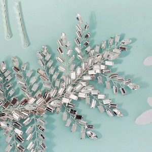 Ensemble serre-tête de mariée en cristal argenté avec motif de feuilles et pinces assorties
