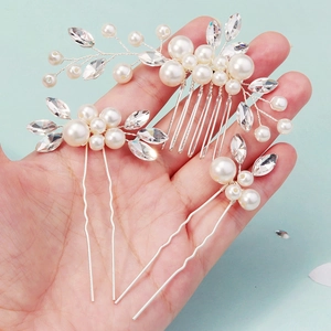 Set accessori capelli sposa fatti a mano con perle, strass e rami in filo d'argento